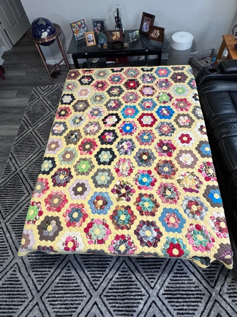 Vintage Grandmother’s Flower Garden Hexagon Quilt - Picture 2 of 9